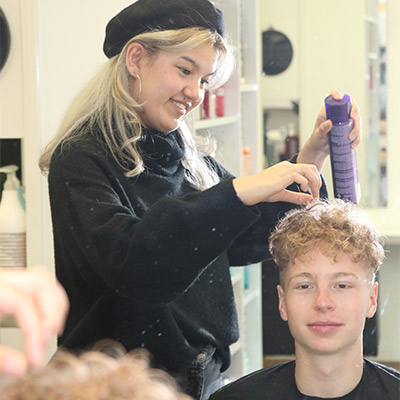 Haarpflege Hinwil Kérastase L'Oréal RedKen